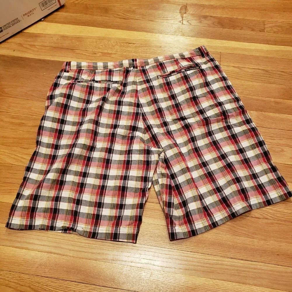 𝅺u.s. Polo Assn. Men's 42 Plaid Board Shorts